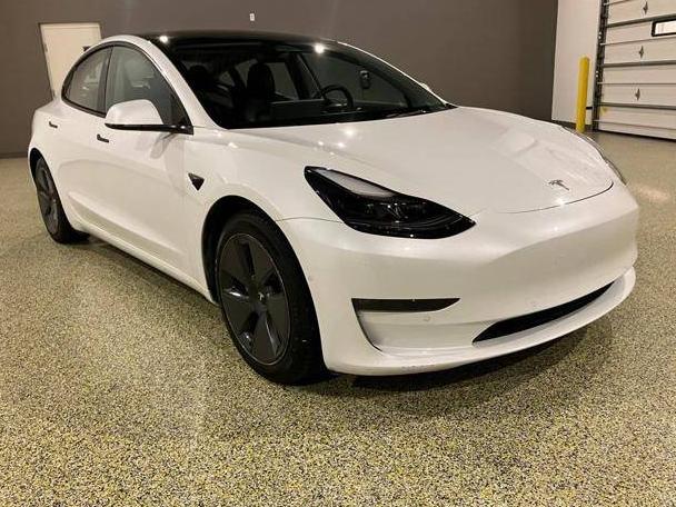 TESLA MODEL 3 2022 5YJ3E1EB2NF114430 image